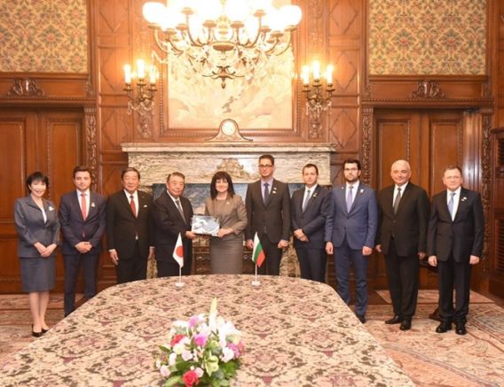 Българската парламентарна делегация в Япония